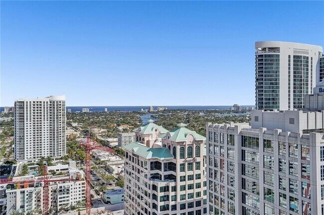 Building Photo - 350 SE 2nd St