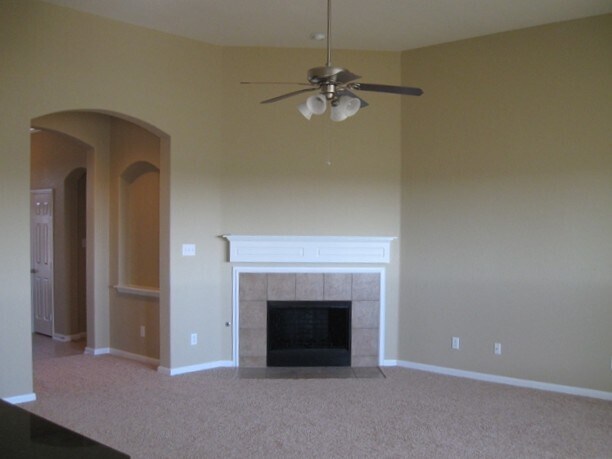Building Photo - 1402 Chandler Cove