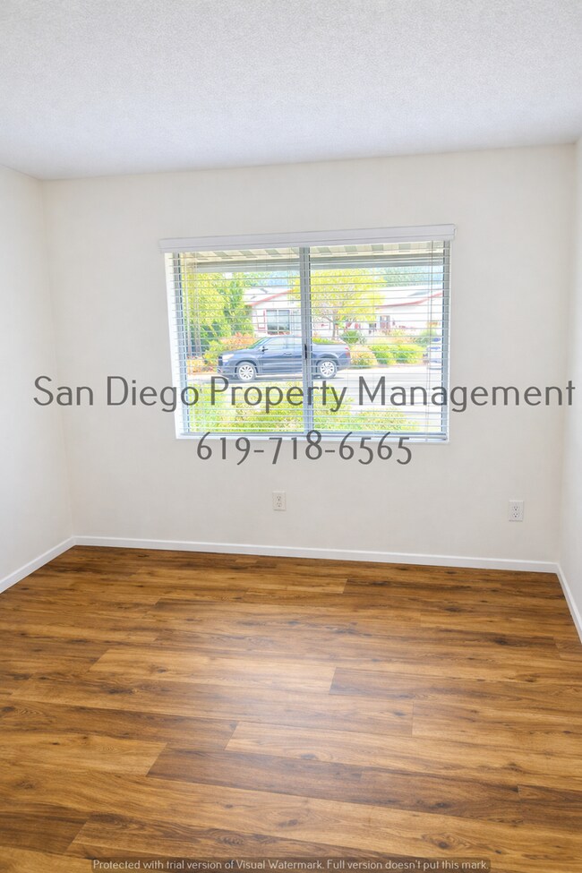Building Photo - Charming 3-Bed with New LVP Flooring & Scenic Backyard Views