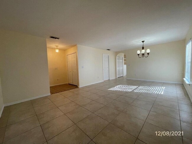 Building Photo - 551 Farmingham Ct