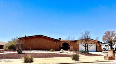 Building Photo - 11676 Andrienne Dr