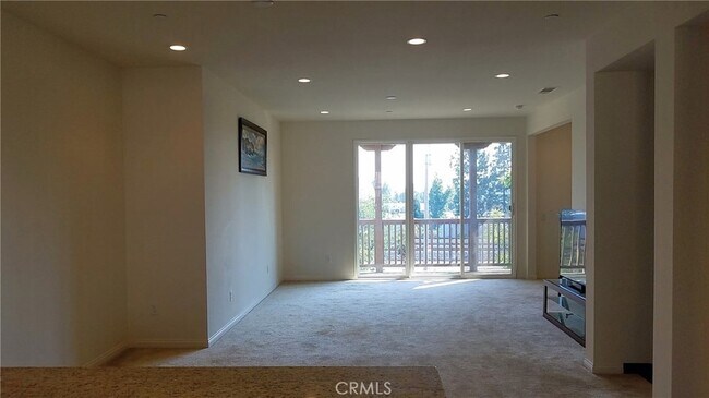 Building Photo - 908 N Acacia Ct