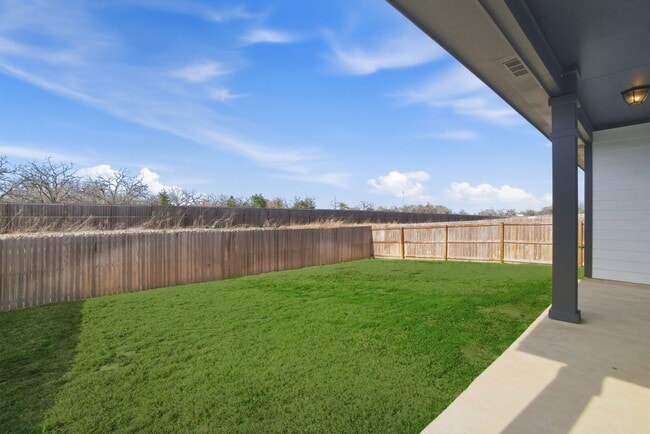 Building Photo - 1318 Kingsgate Dr