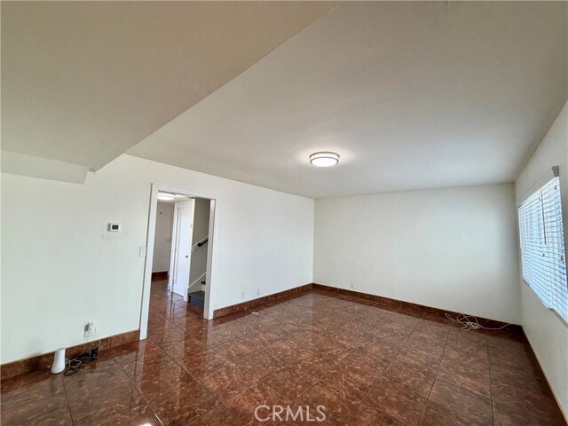 Building Photo - 1477 W 20th St