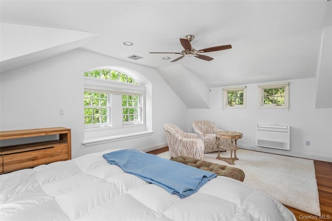 Building Photo - 197 US-9W