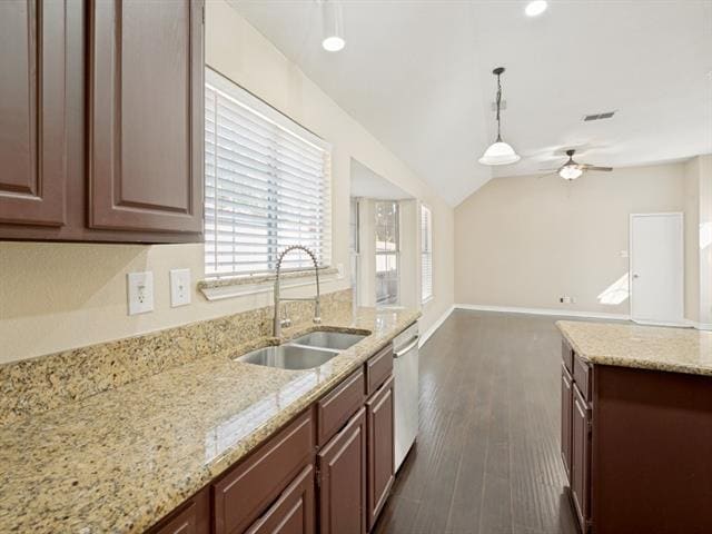 Building Photo - 7004 Sample Dr