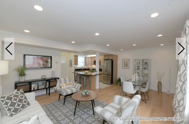 Building Photo - 252 Independence Dr