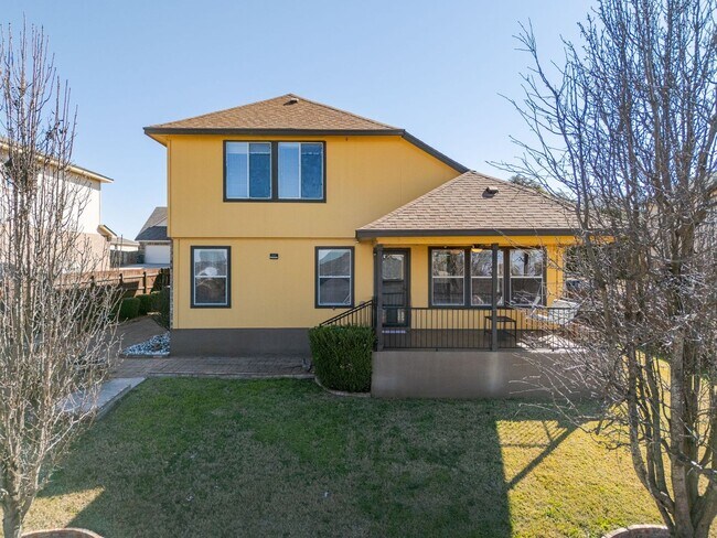 Building Photo - 6303 Blayney Dr
