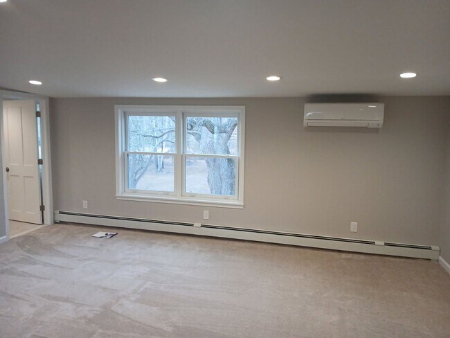 Building Photo - SPACIOUS RENOVATED FARMHOUSE AVAIL. FOR RENT!
