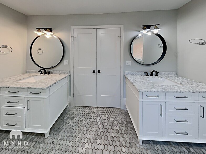 Building Photo - 2653 Randall St