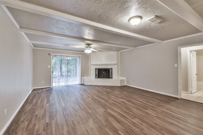 Building Photo - 25726 Timber Lakes Dr