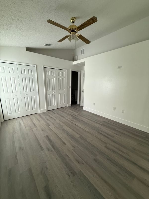 Building Photo - 6921 Long Needle Ct