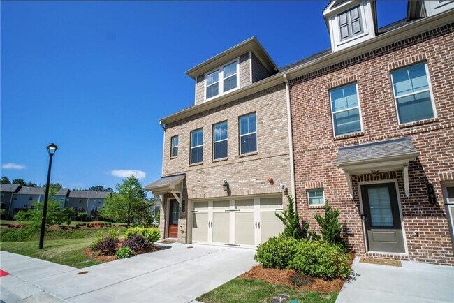 Building Photo - 1595 Ridgebrook Downs
