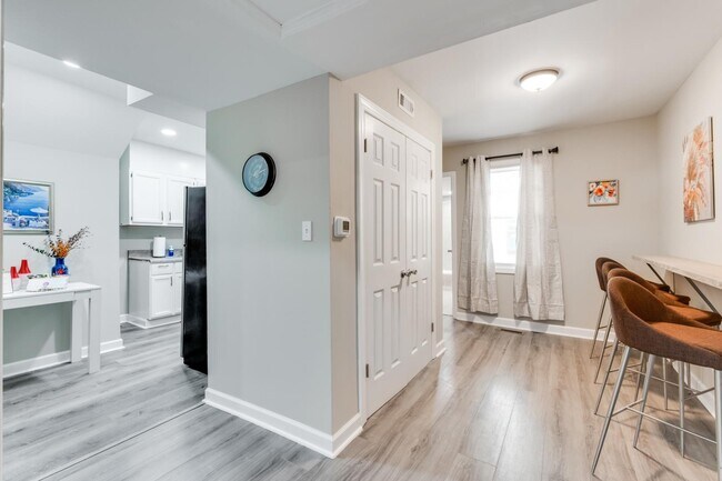 Building Photo - 407 N 3 1/2 Ave