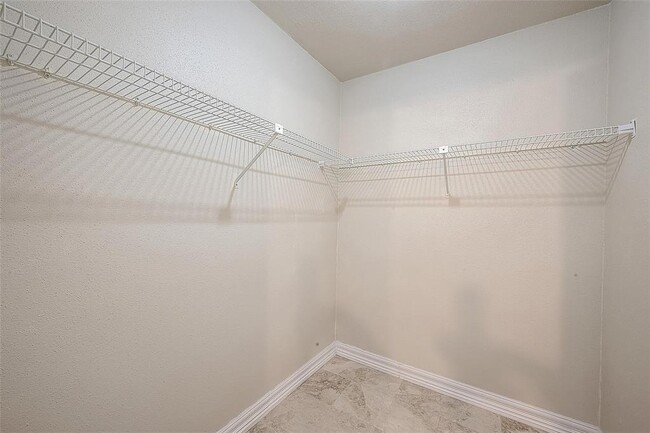 Building Photo - 12550 Whittington Dr