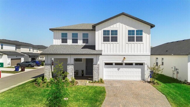 Primary Photo - 4911 Shady Pnes Dr