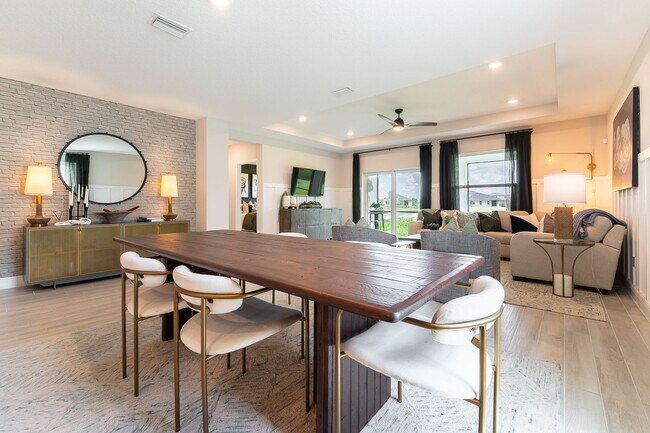 Building Photo - A Luxuriously Furnished 3-Bed, 2-Bath Model Home in Gated Community - Parrish