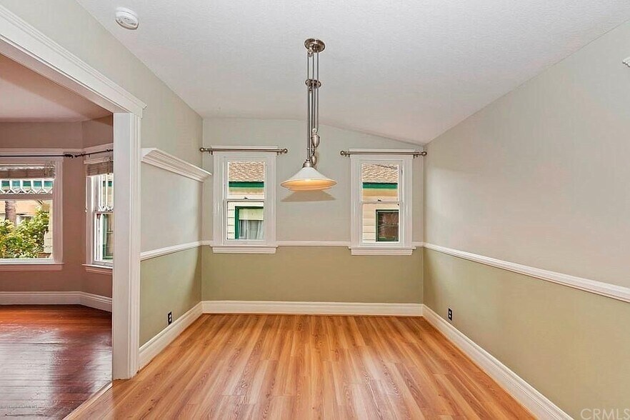Building Photo - 139 N Ivy Ave
