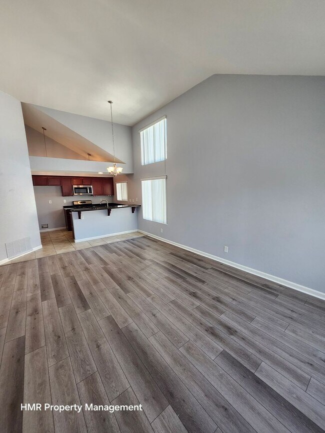 Building Photo - AVAILABLE NOW! Ontario Apt. in a gated community