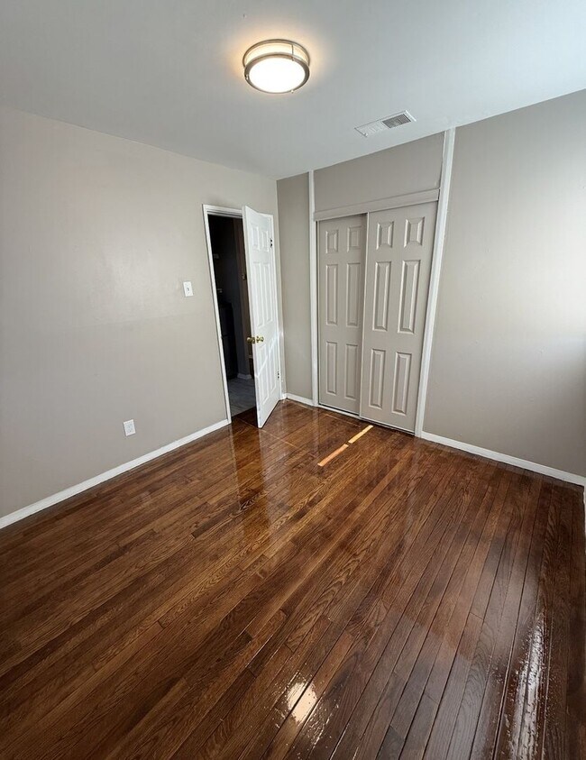 Building Photo - Newly updated 3-bedroom, 2-bath home - Open To Section 8
