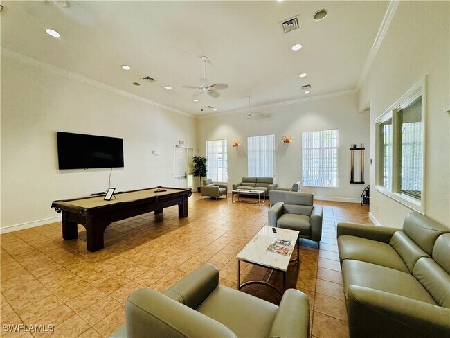 Building Photo - 8304 Key Royal Cir