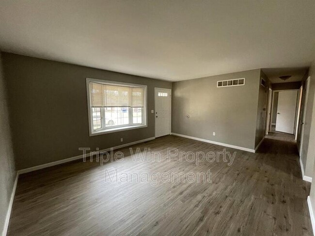 Building Photo - 11923 San Andres Dr