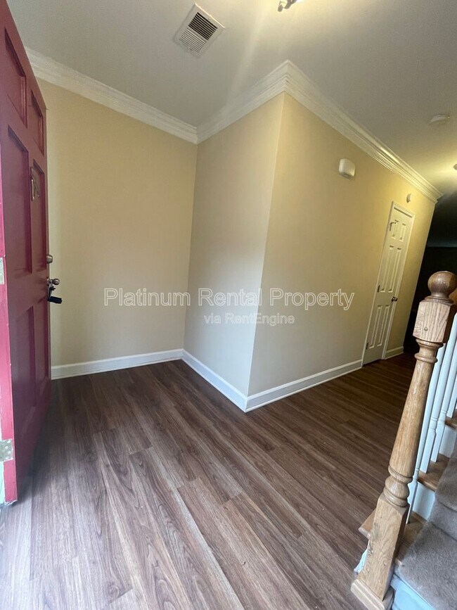 Building Photo - 3665 Orchard St