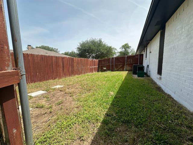 Building Photo - 719 Athenia Way