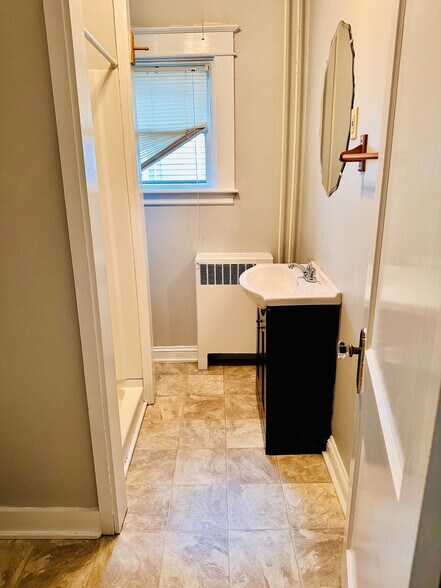 Building Photo - 103 Thomas Hill Rd