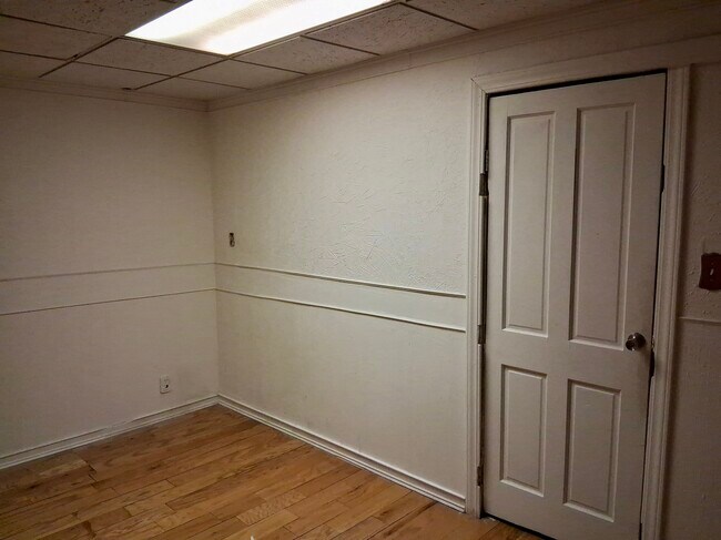 Building Photo - 544 Paseo Real Dr