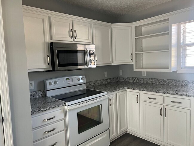 Building Photo - WALLINGFORD PLACE @ PALMETTO POINTE