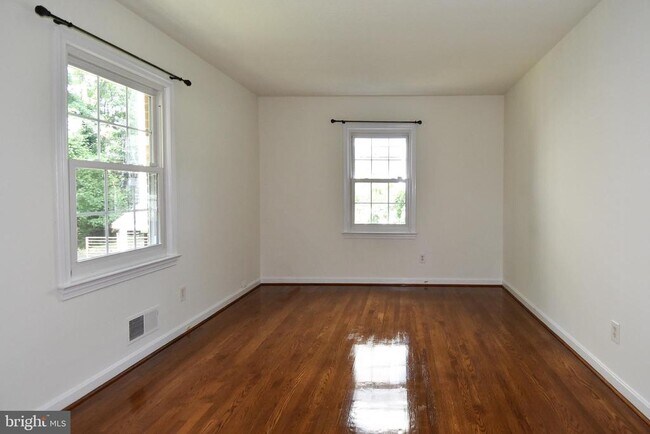 Building Photo - 7513 Sebago Rd