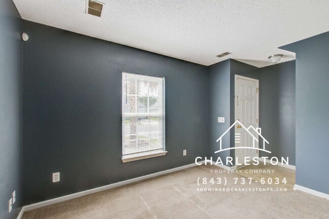 Building Photo - 222 Maypop Dr