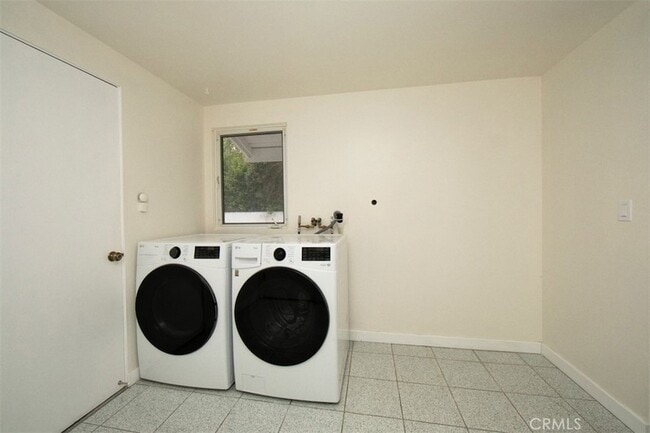 Building Photo - 27845 Hawthorne Blvd