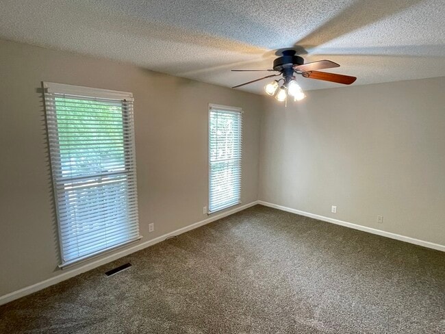 Building Photo - South Nashville off Nolensville Rd close t...