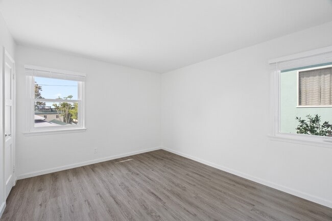 Building Photo - 3493 Meier St