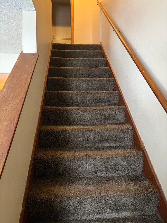 Building Photo - 1107 7th St N