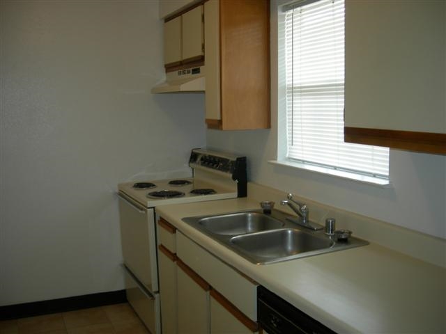 Interior Photo - Heights Colony