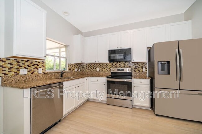 Building Photo - 14143 Ancilla Blvd