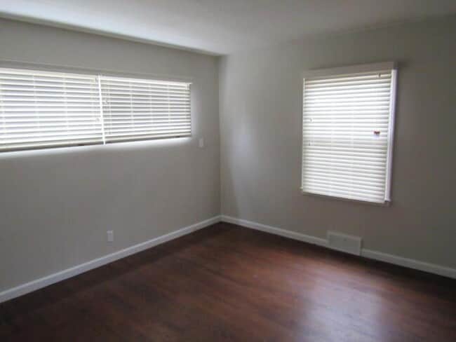 Building Photo - Charming 2 bedrooms and 1 bath home located on Sagamore Rd in Leawood, KS