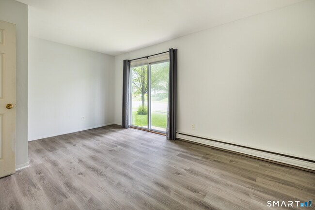 Building Photo - 31 Bostwick Arms