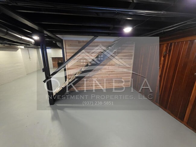 Building Photo - 2540 Catalpa Dr.