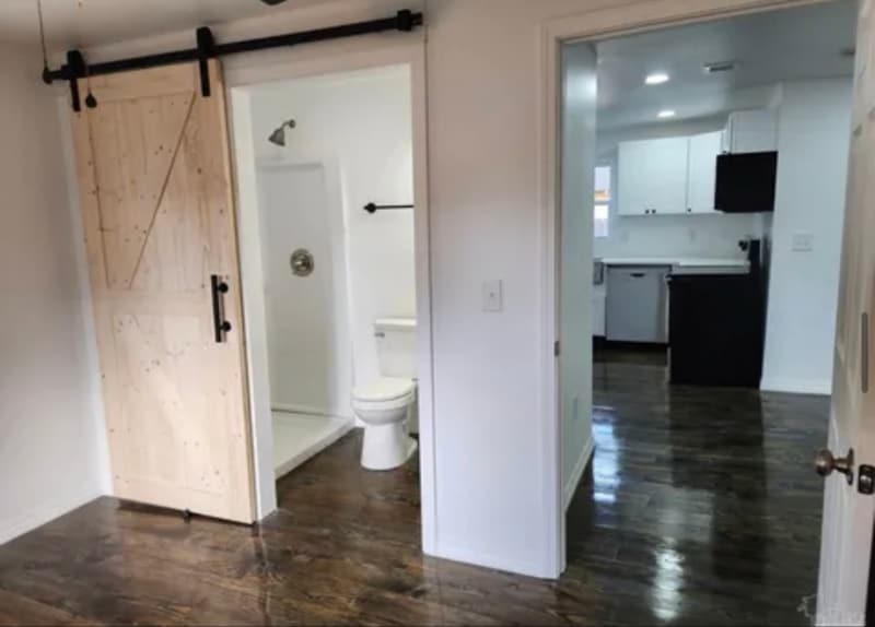 Building Photo - 213 Wilson Ave