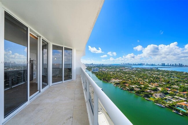 Building Photo - 4775 Collins Ave