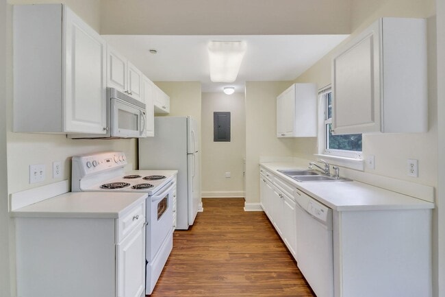 Building Photo - Stunning Top Floor 3 Bedroom Condo with Marsh Views in Gated Summerfield Community