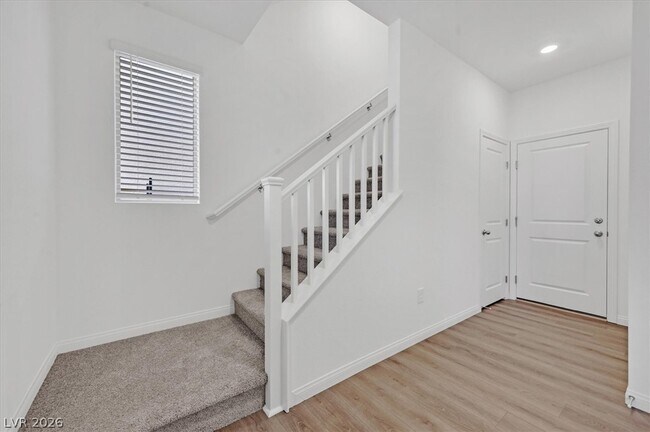 Building Photo - 1520 Little Penguin St