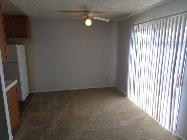 Building Photo - Three Bedroom Condo in Rancho Penasquitos