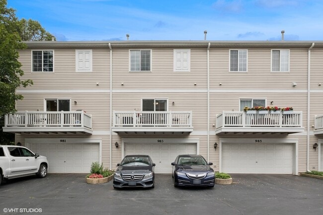 Building Photo - 983 Mayfair Ct