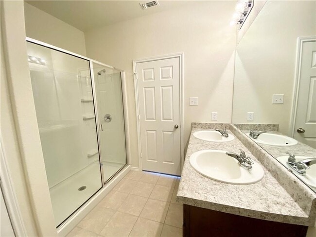 Building Photo - 5216 Cressler Ln