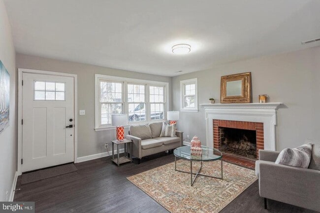 Building Photo - 1138 Armistead St